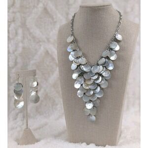 Mother of Pearl Statement Necklace Set Shell Disc Bib Fringe Necklace Earrings